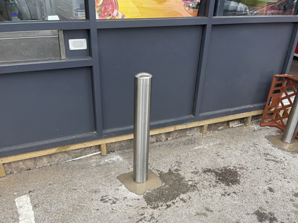 fixed-bollards