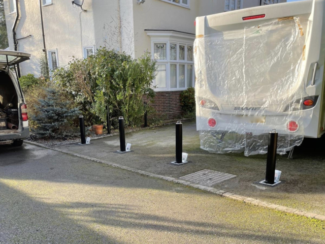 g14-telescopic-bollards