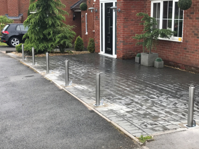 s4-telescopic-bollards